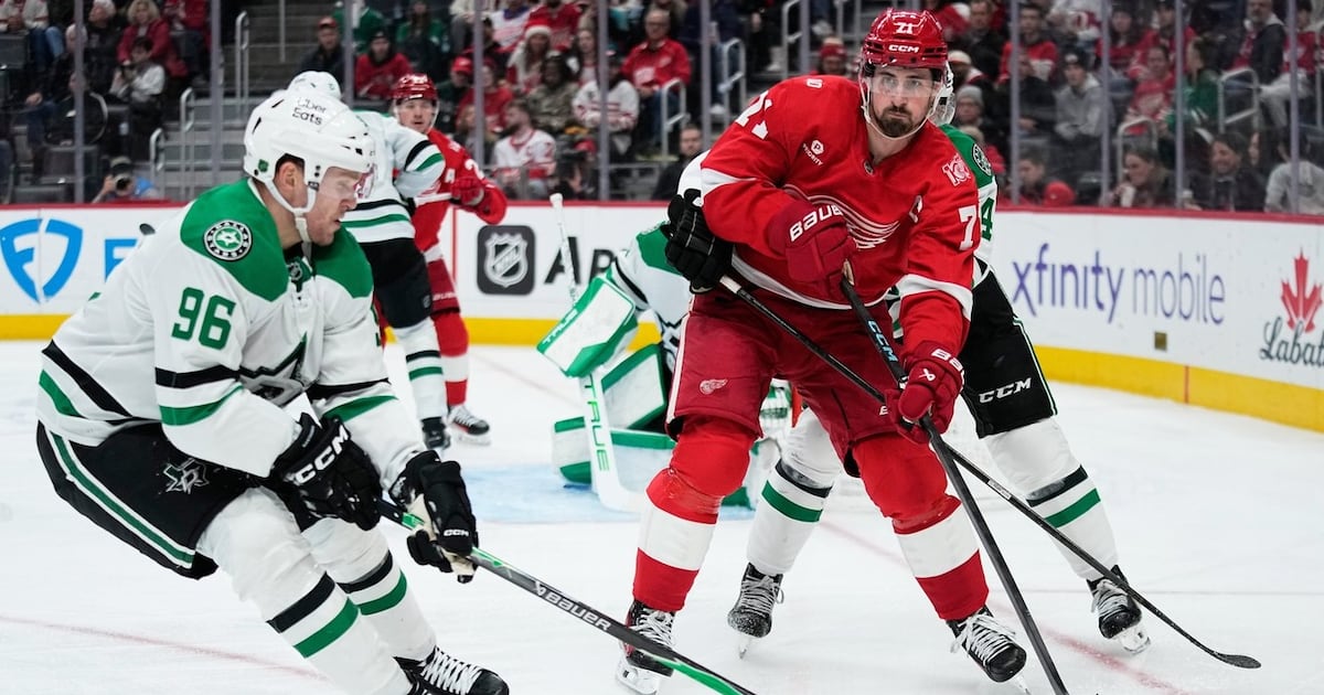Larkin gets tying goal late in 3rd and winner in OT as Red Wings beat Stars for 3rd straight win
