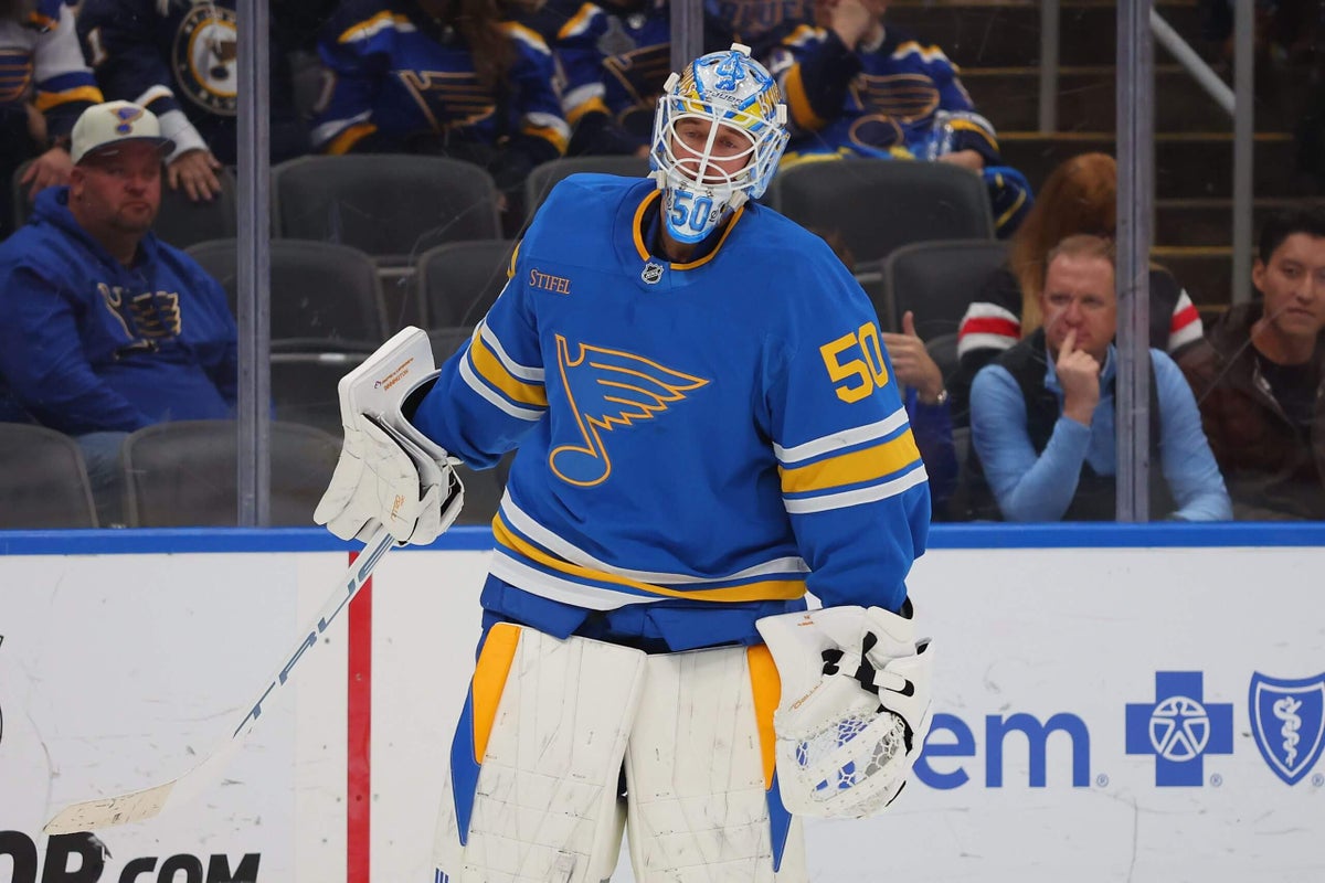 Blues’ Jordan Binnington responds to being pulled against Ducks: ‘It was a quick one’