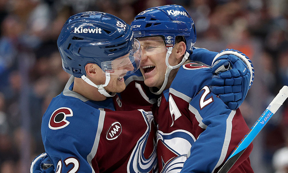 Avalanche win and do something the NHL hasn't seen since 1979-80 season