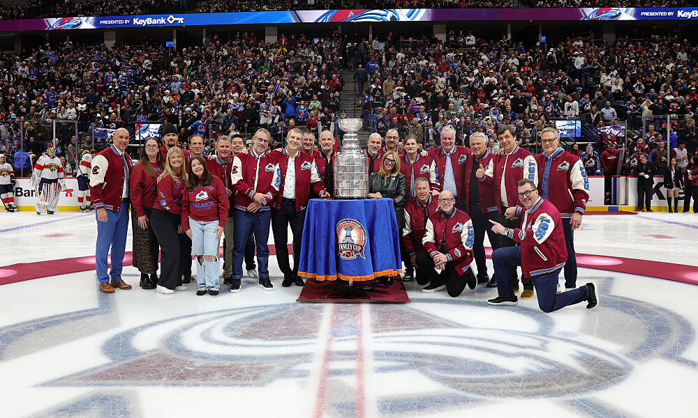 Avalanche honor 1995-96 Stanley Cup champions then smash the Panthers