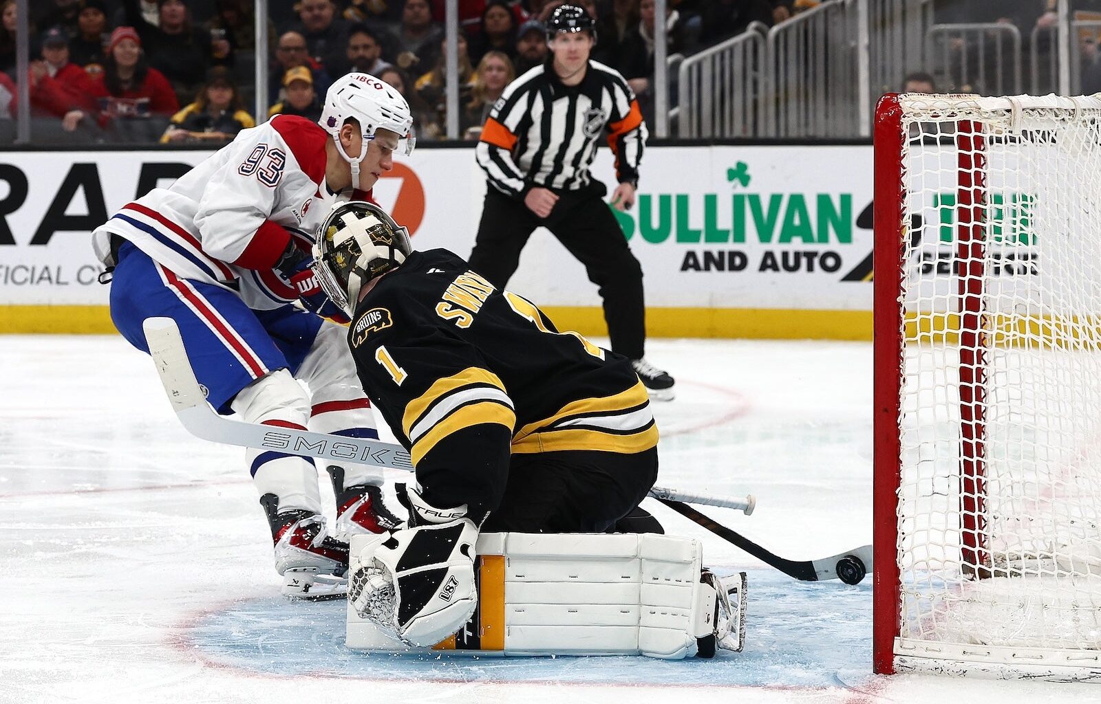 Bruins collapse vs. Habs on way to blowout loss - 98.5 The Sports Hub