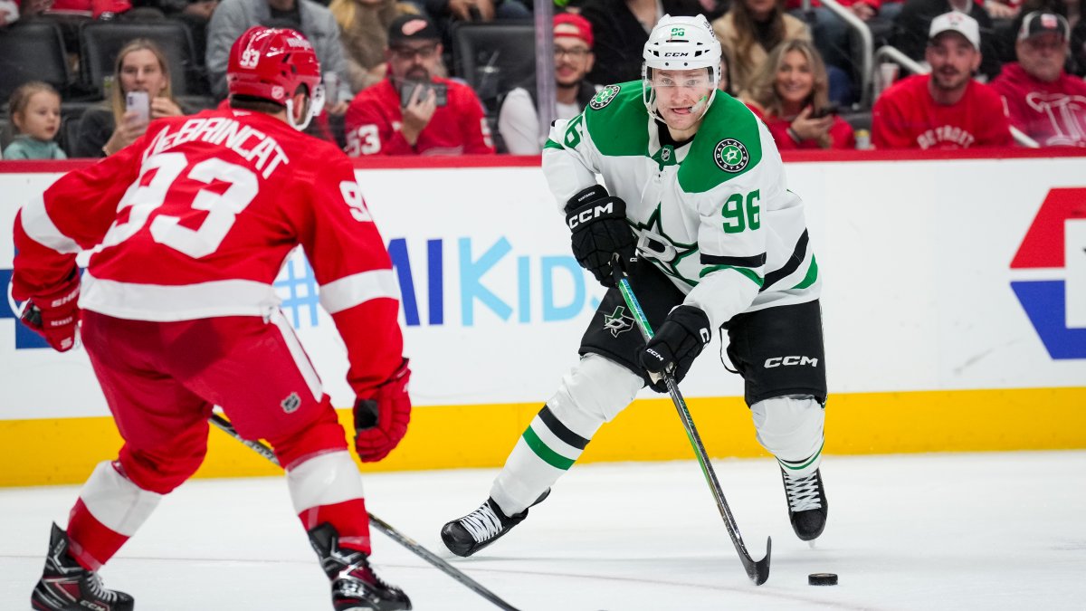 Larkin scores twice late as Red Wings beat Stars 4-3 in OT – NBC 5 Dallas-Fort Worth