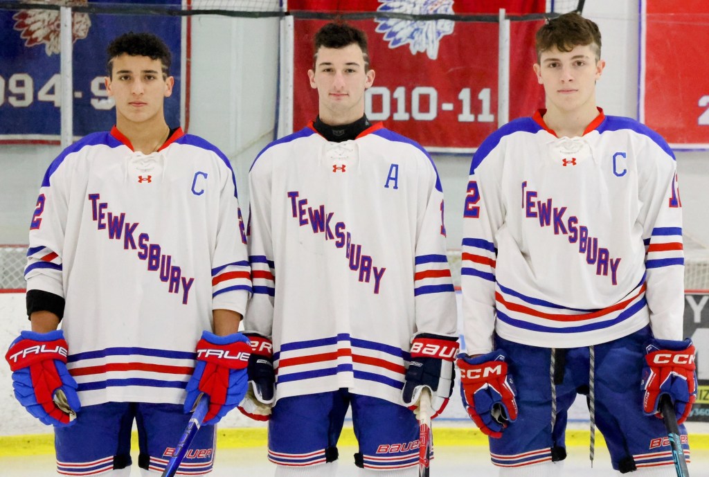 The Sun's 2025-26 high school boys hockey preview