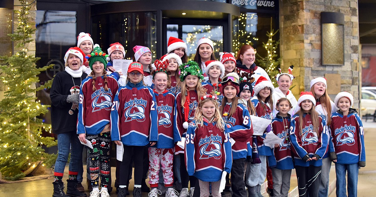 PHOTO: Hockey team hits the right notes while spreading joy downtown