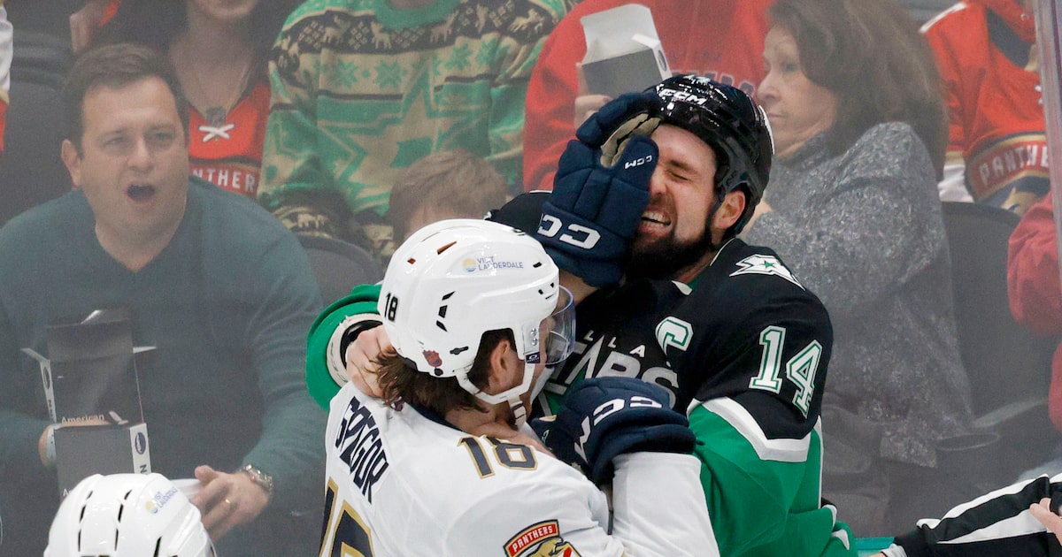 Saturday night hockey! Photos from Stars' game vs. Panthers
