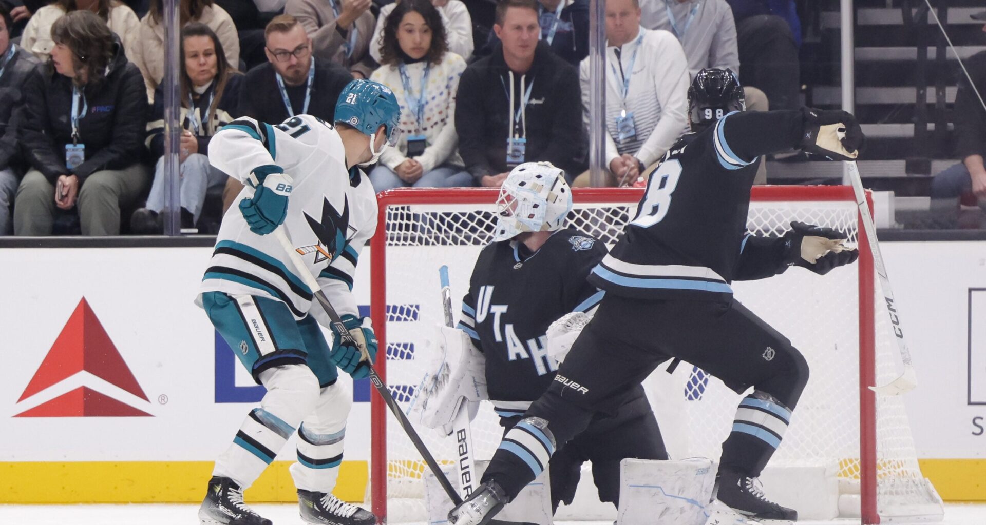 Dec 1 Utah Mammoth vs San Jose Sharks