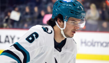 Sharks' Dickinson Has Over 80 Friends & Family In Attendance For Homecoming Game