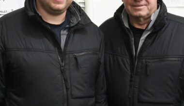 Amherst hockey coach Steve Morris celebrates 400 wins – Morning Journal