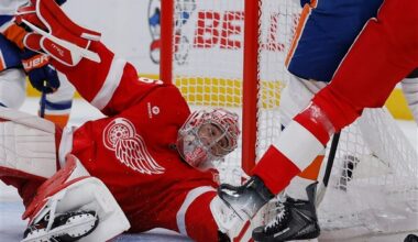 DeBrincat scores twice in 3rd period to help Red Wings beat Islanders 3-2