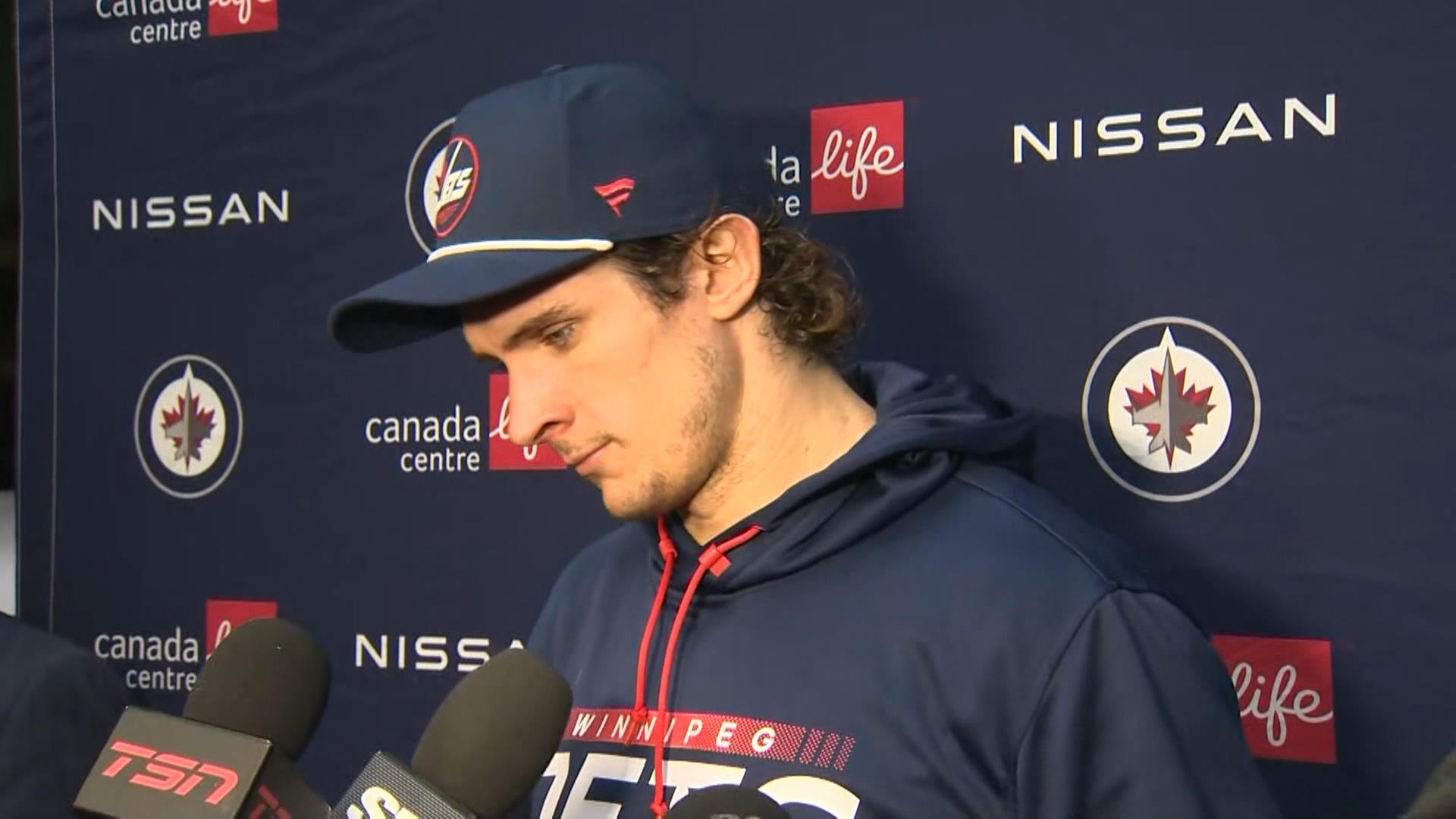 Click to play video: 'RAW: Winnipeg Jets Morgan Barron Interview – Dec. 11'