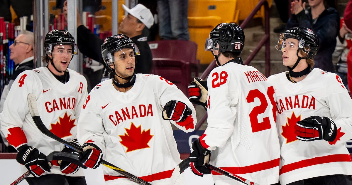 Ethan MacKenzie scores winner as Canada escapes wild opener with win over Czechia