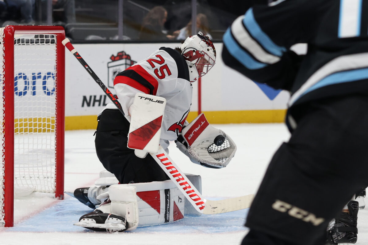 3 Takeaways From Mammoth's 2-1 Loss to Devils - The Hockey Writers -