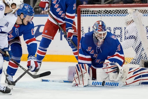 Rangers fail to duplicate road success at MSG, fall to 2-8-1 at home after loss to Lightning