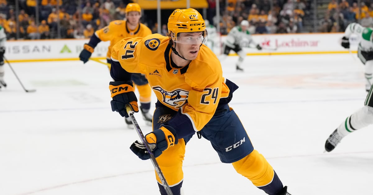 Edmonton Oilers acquire defenceman Spencer Stastney from Nashville Predators for draft pick