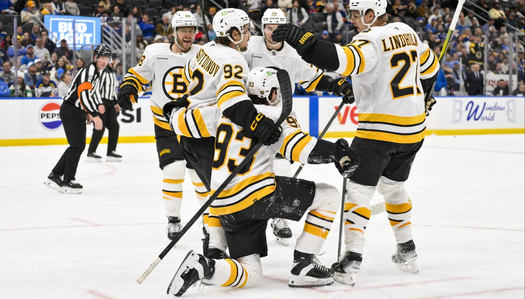 Sturm surprising lineup pays off in Bruins 3rd straight win
