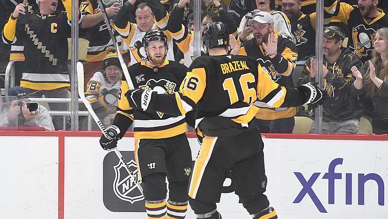 NHL: Columbus Blue Jackets at Pittsburgh Penguins