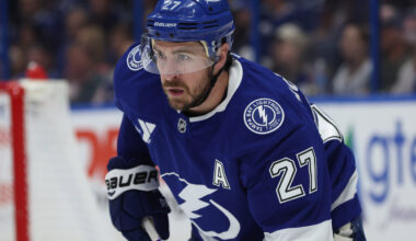 Former Rangers captain still trucking, lands 3-year extension with Lightning