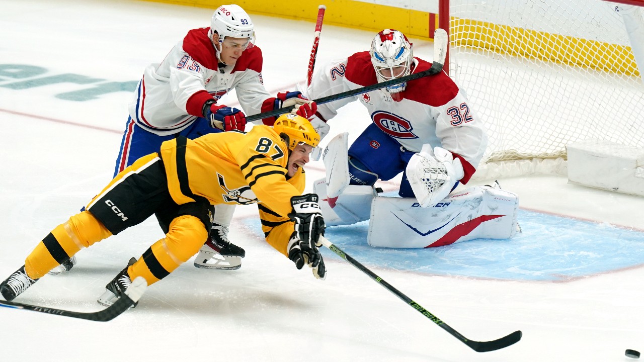 Canadiens' Fowler makes 33 saves to win NHL debut vs. Penguins
