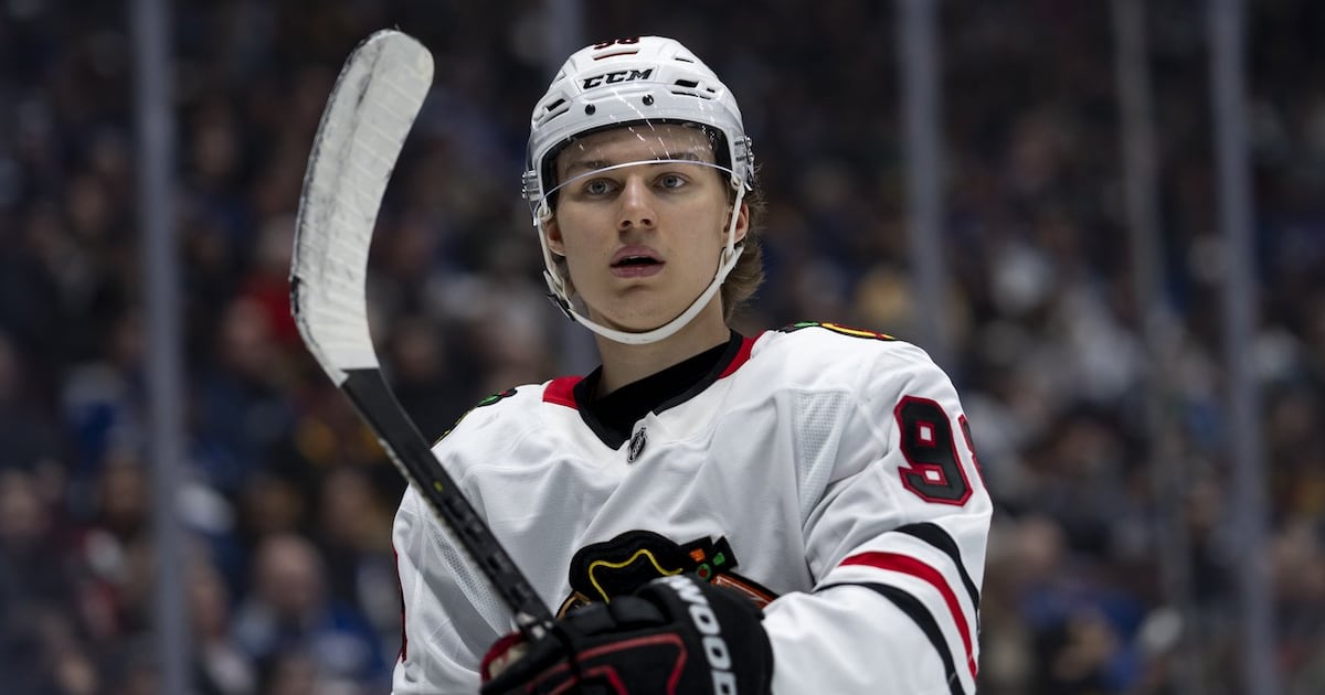 Chicago Blackhawks’ Connor Bedard sustains apparent injury in dying seconds of loss to St. Louis Blues