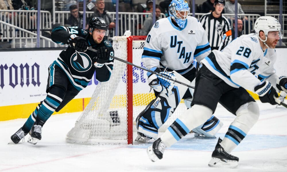 Toffoli Breaks Slump, Smith Dazzles, Sharks Win 6-3