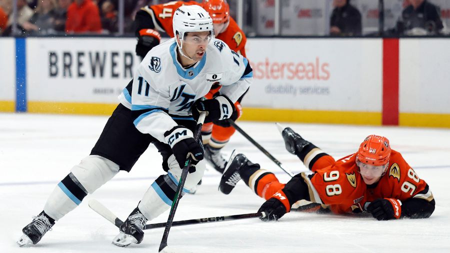 Dylan Guenther, Utah Mammoth....