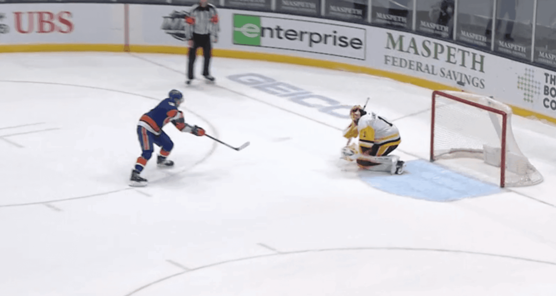 JUST SHORT! New York Islanders Fall to Penguins in Shootout Loss