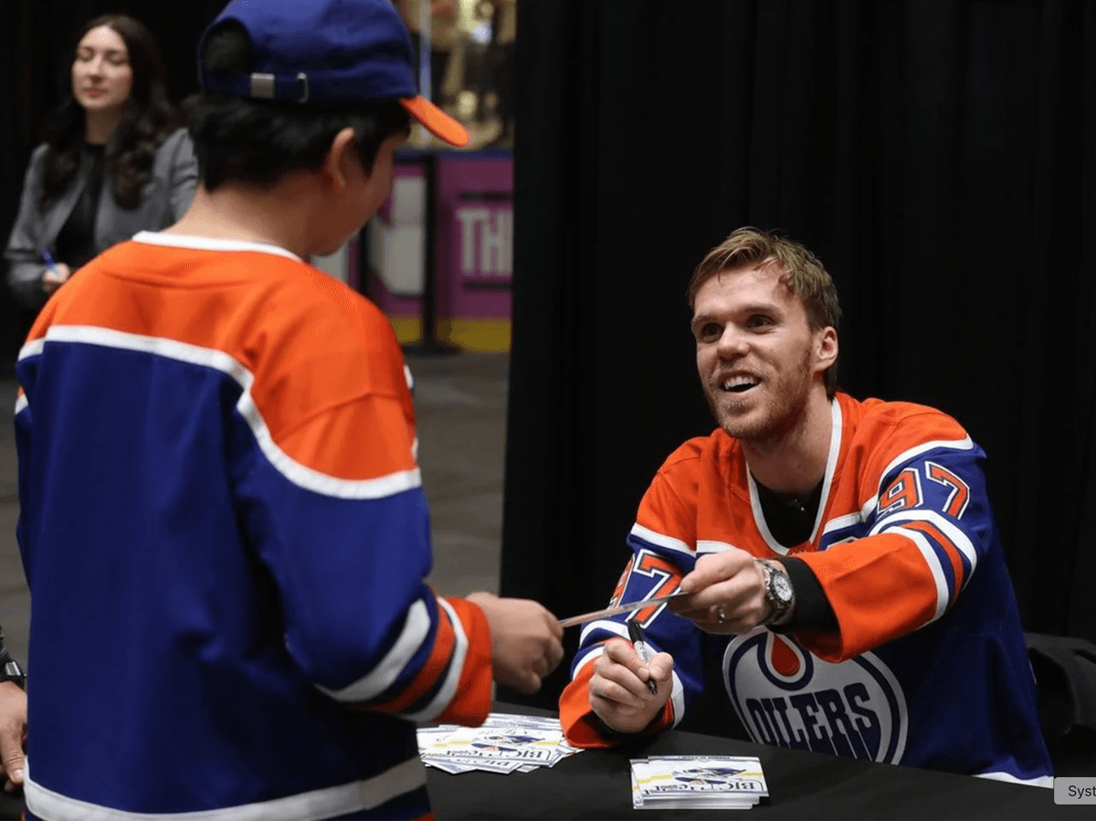 Memorable times at the Edmonton Oilers autograph session