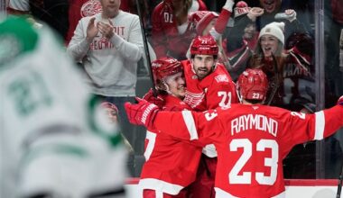 Larkin scores in 3rd period and overtime, Red Wings beat Stars 4-3
