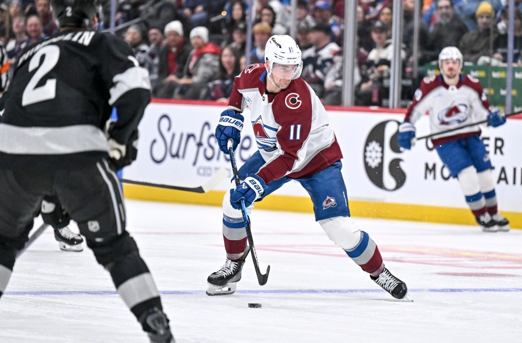 Avalanche power-play issues continue in 5-2 win over Kings