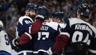 Avs' home heater continues as Colorado beats Winnipeg 3-2