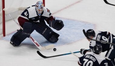 Scott Wedgewood caps first half of season with 32-save shutout for Avs