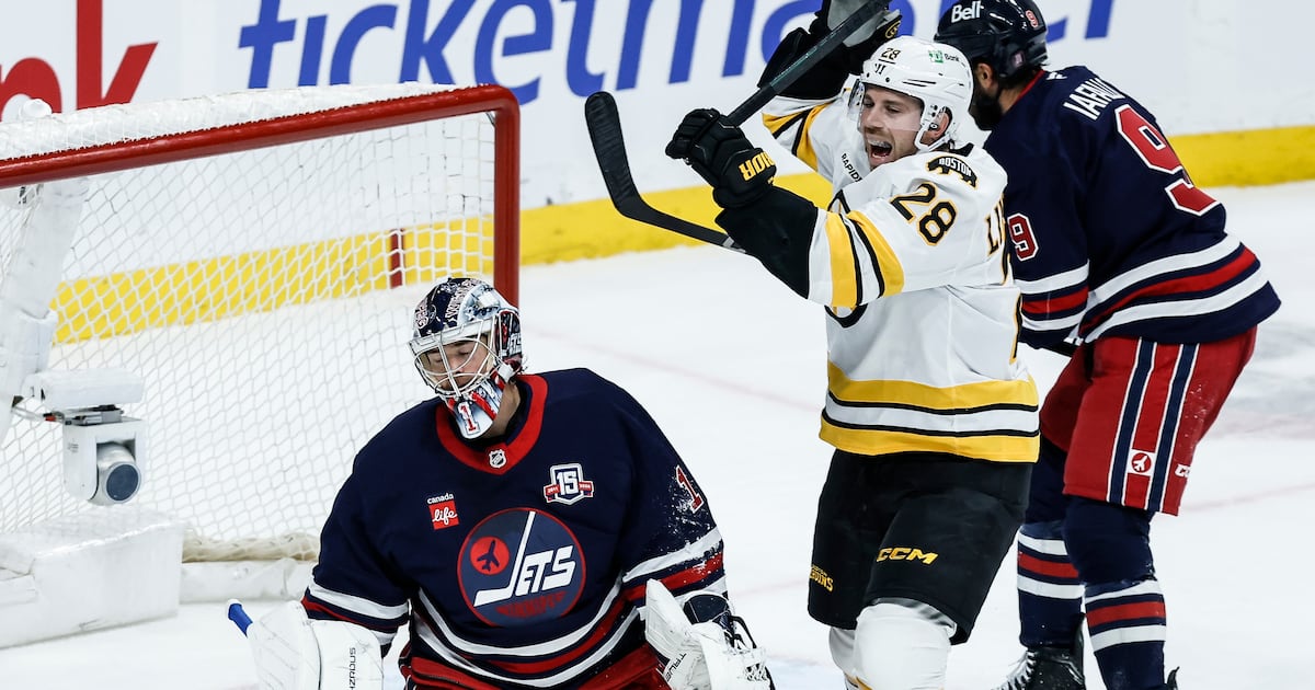 Bruins ride momentum of three-goal first period, perfect power play in win over Jets