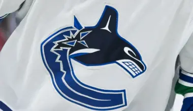 Canucks' ECHL affiliate painted ice green and pink for Wicked Night image