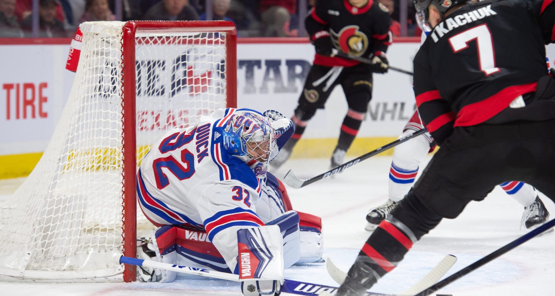 Rangers and Senators Do Battle Within Tight Eastern Conference