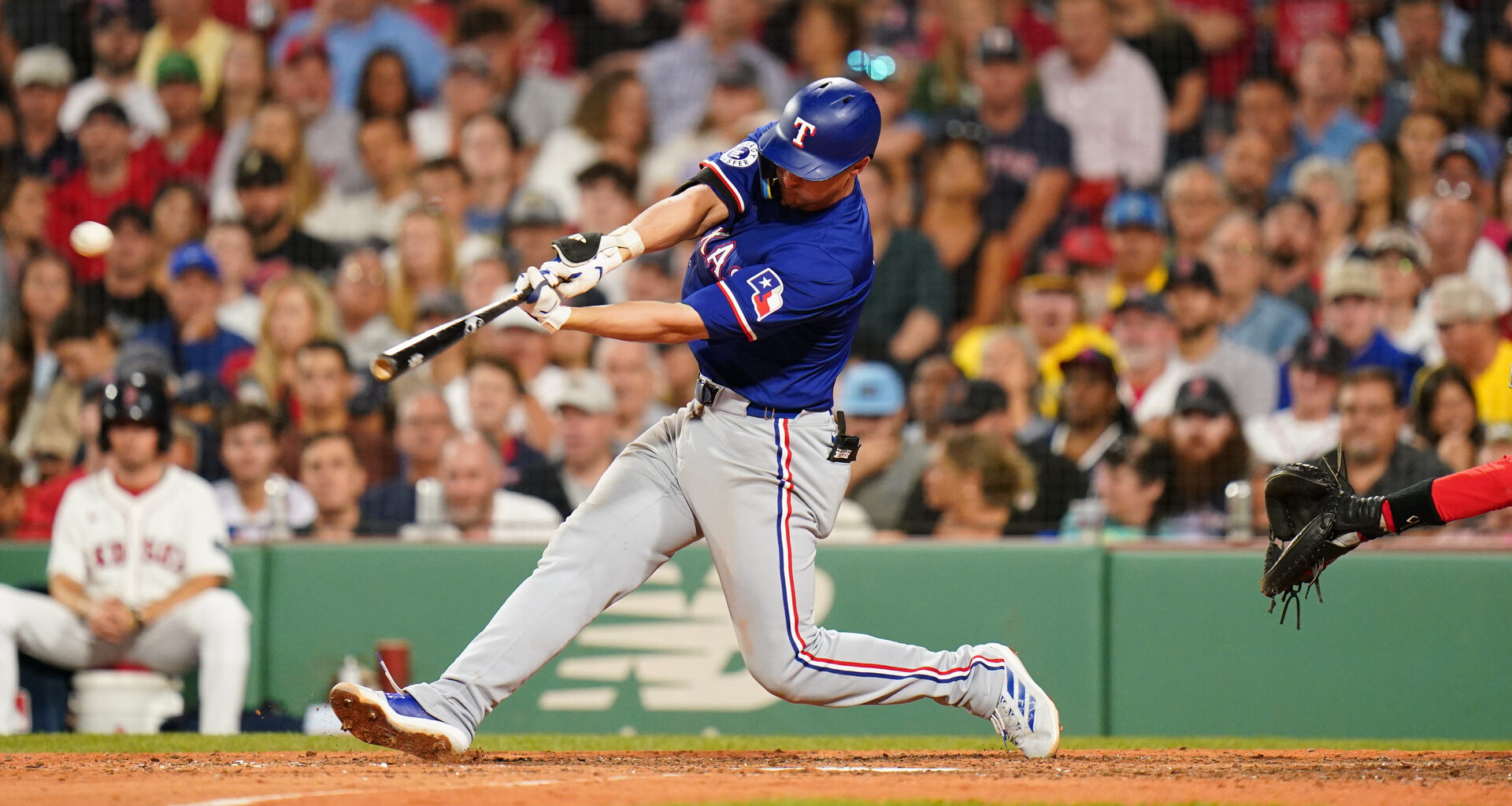 Rangers GM Takes 'Very Clear' Stance On Corey Seager