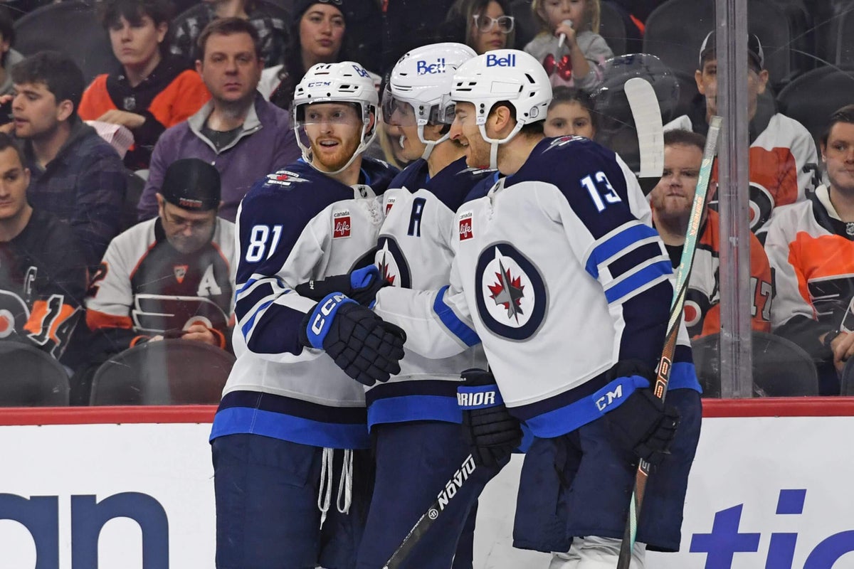 Jets finally break up their top line: What we’re seeing and why it might not help