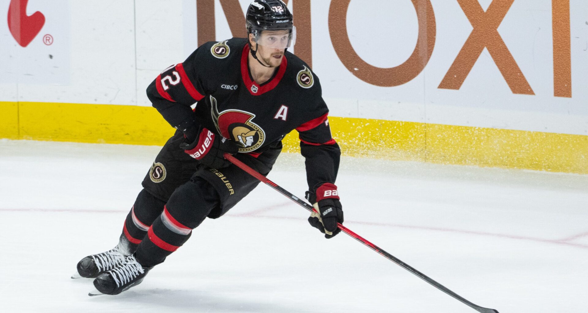 Sens Are Triumphant versus Chicago in Early Saturday Action