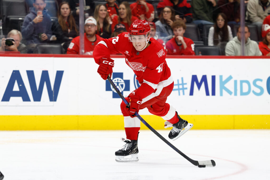 Blues Claim Jonatan Berggren Off Waivers