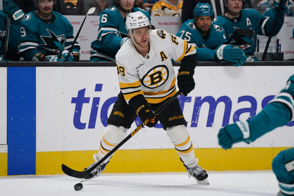Evening Notes: Pastrnak, Predators, Askarov