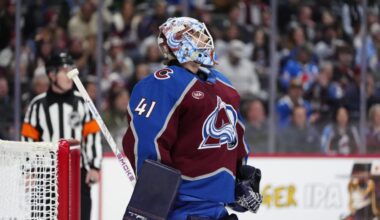Avalanche's Scott Wedgewood Leaves Game in Second Period