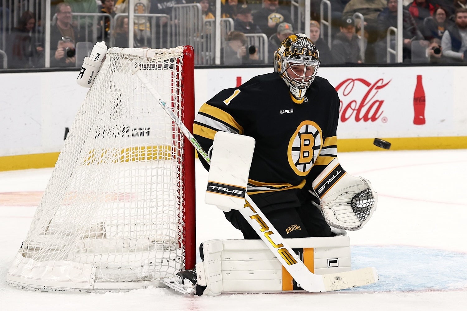 Jeremy Swayman powers Bruins to win over Devils - 98.5 The Sports Hub