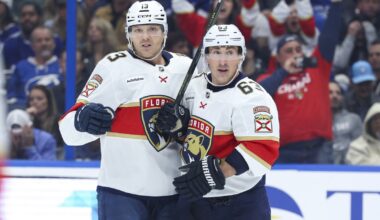 Panthers roll to 5-2 win over Lightning