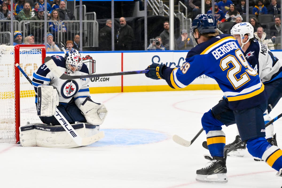 Jets blanked 1-0 by Hofer and Blues