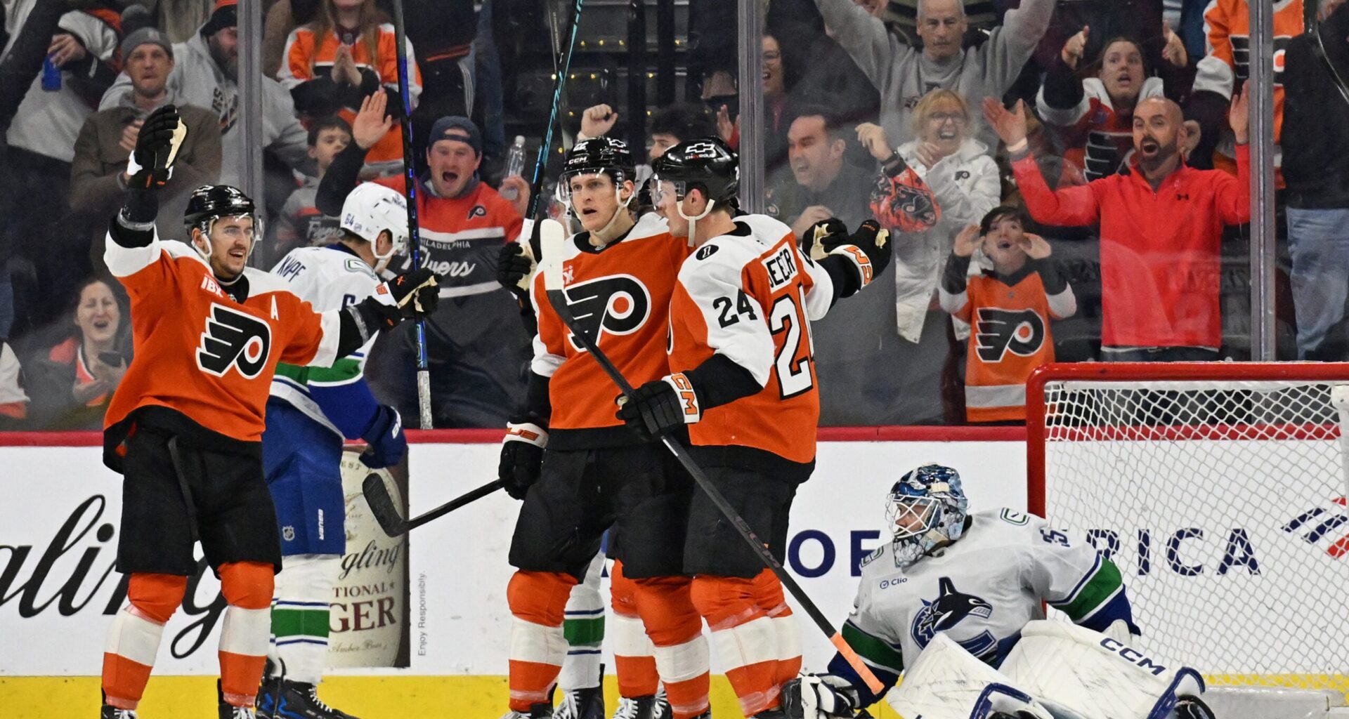 The Flyers Want to Keep Veteran Centre In the Mix