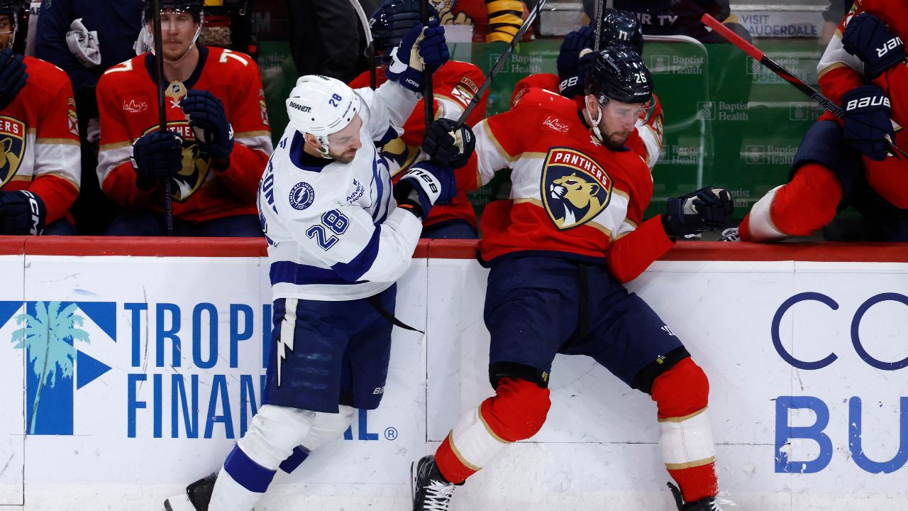 Lightning, Panthers combine for 136 PIMs in Battle of Florida