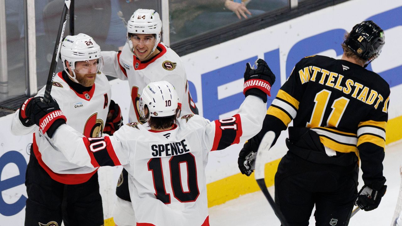 Zetterlund scores two as Senators beat Bruins for fourth straight win