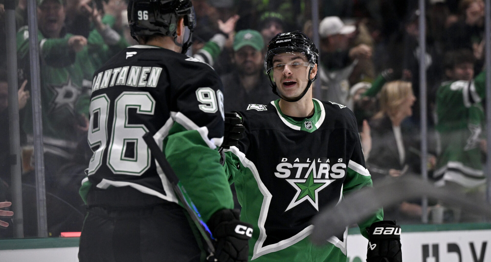 Johnston Scores Hat Trick, Stars Down Senators 6-1 - The Hockey Writers - Dallas Stars