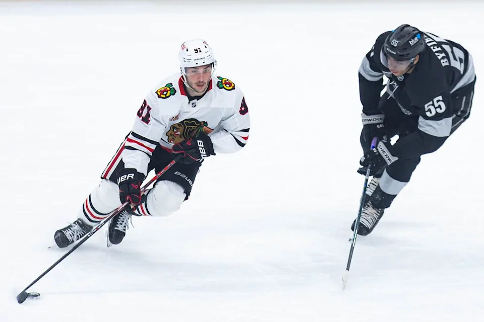 Chicago Blackhawks center Frank Nazar (91) moves up with the puck during an NHL game against the Los Angeles Kings on December 6, 2025 in Los Angeles, Calif.