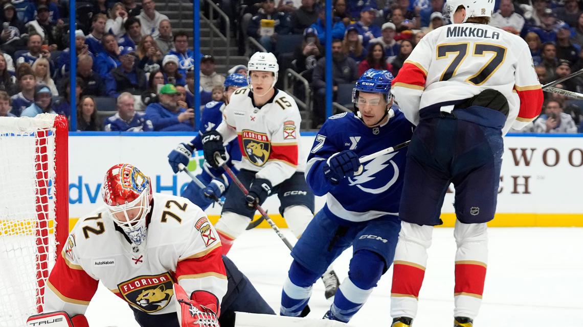 Sam Reinhart scores twice to lead Panthers over Lightning 5-2