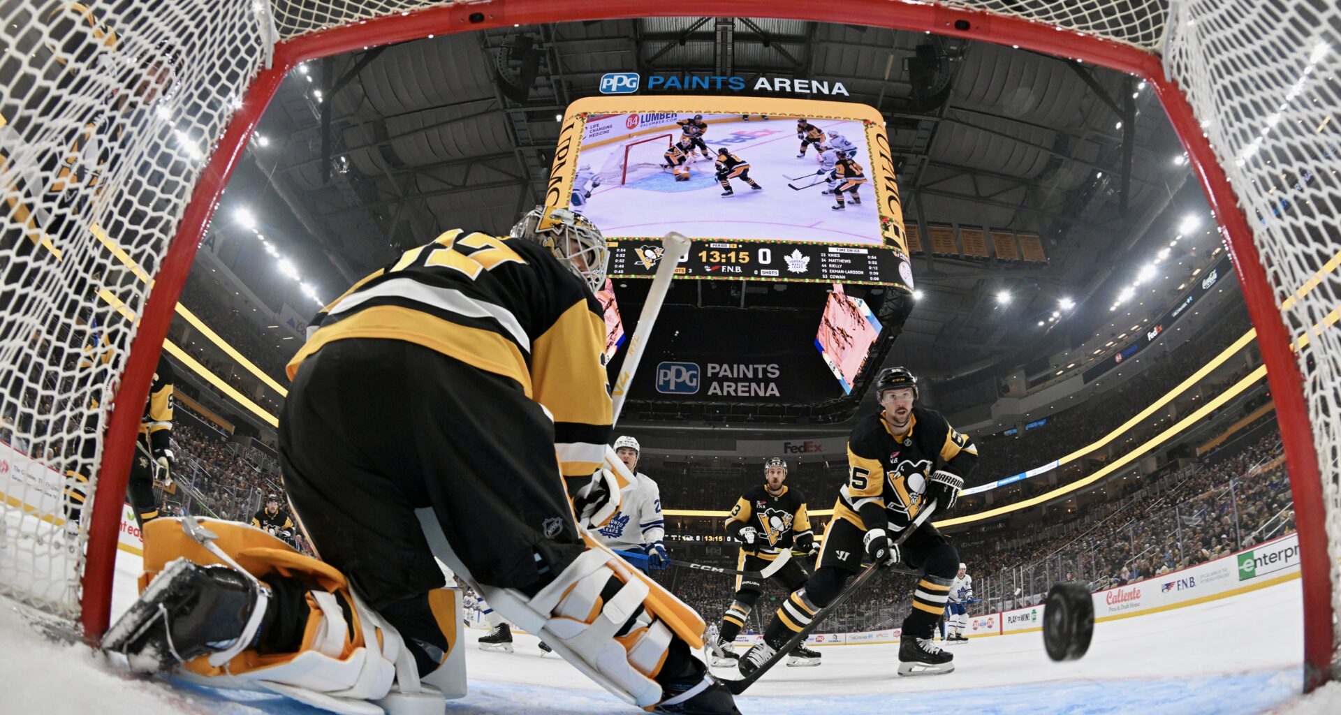 Maple Leafs 7, Penguins 2